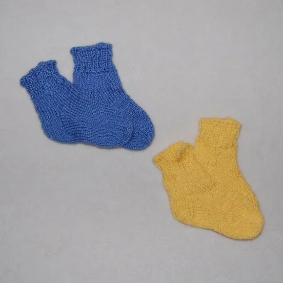 NEW Handmade Two Pairs of Ankle Socks for Toddlers, Yellow & Periwinkle Blue - Picture 2 of 6